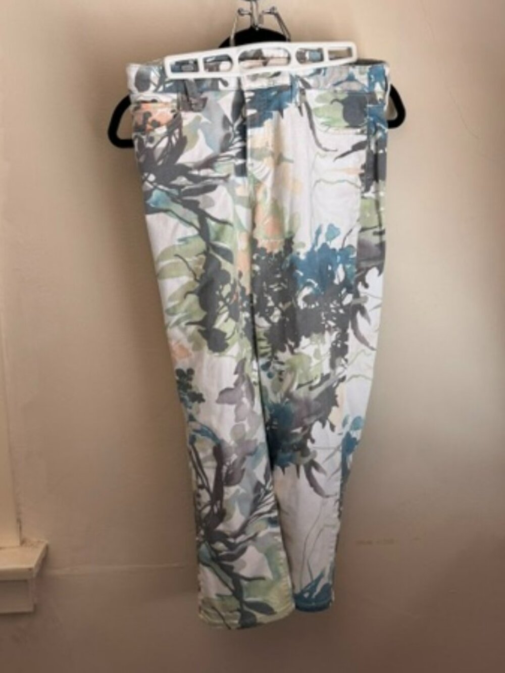 Chico's Floral Crop Pants